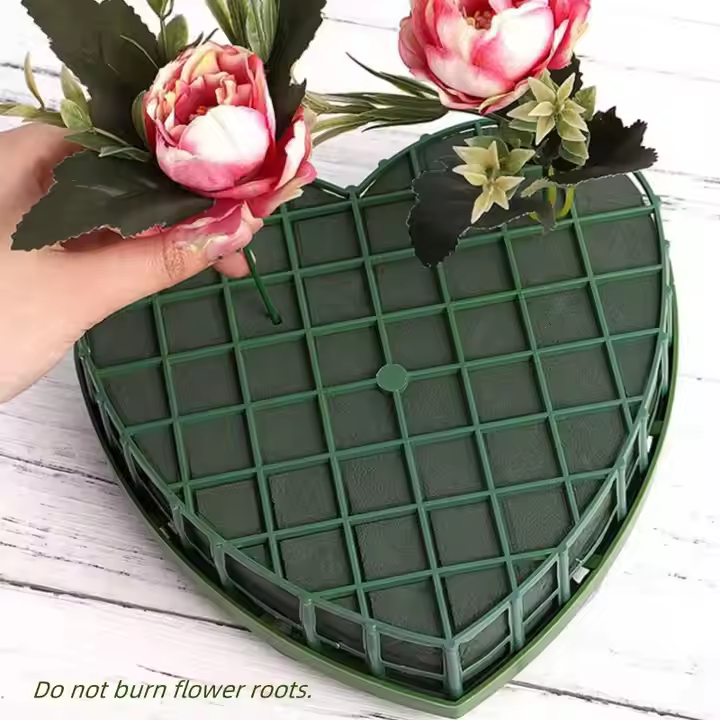 Verdanbloom® Deluxe Heart-Shaped Floral Foam Series Verdanbloom® Deluxe Heart-Shaped Floral Foam Series