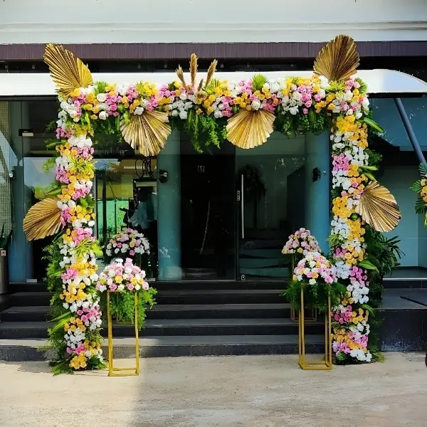 Grand Commercial Displays